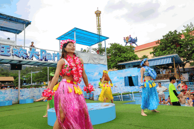 海草舞教学,歌曲演奏炫酷街舞秀,缤纷泡泡展热情桑巴舞,狂热电音节第