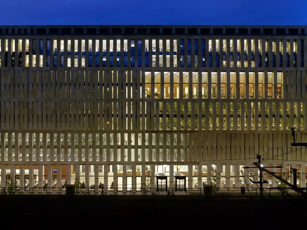 对谈与maxdudler谈洪堡大学图书馆