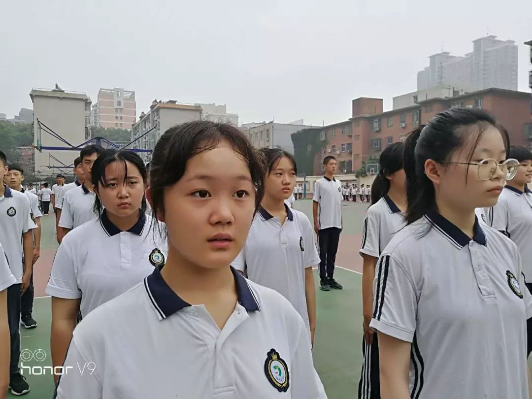 传承红色基因书写奋斗青春郑州七中初中部国防教育实践活动进行中