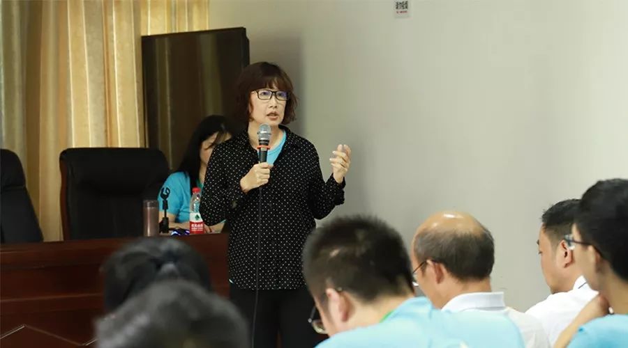 湖北经济学院旅游与酒店管理学院副教授潘淑兰潘老师为大家介绍了自然