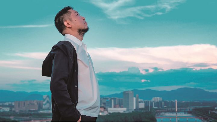 直抵家国心涌动婺乡情游子陈越行吟故乡为婺而歌