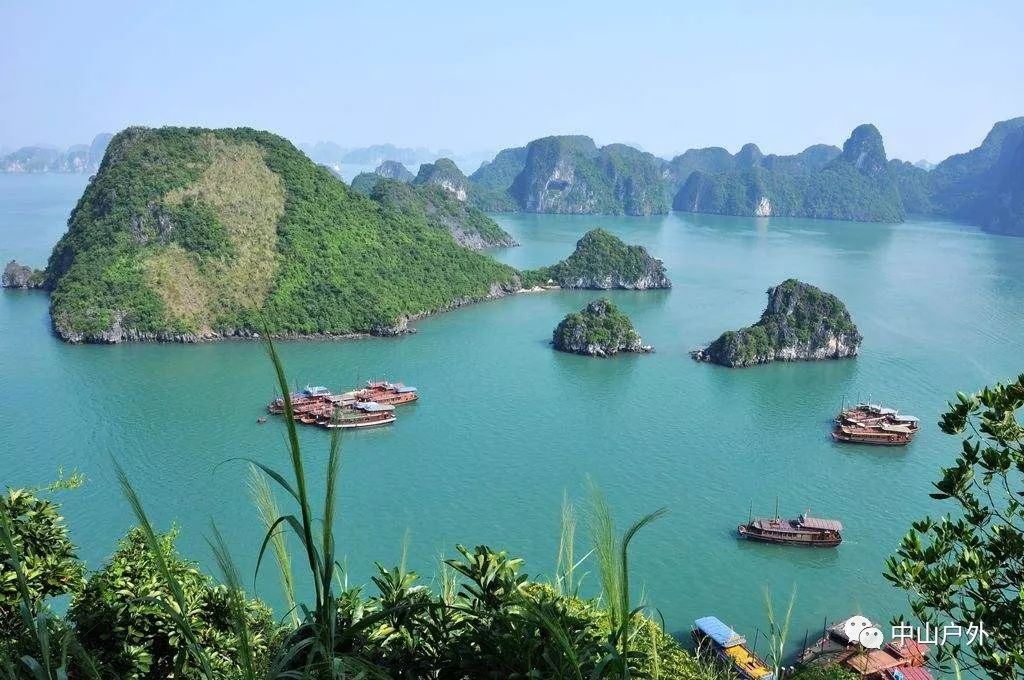 r 独家赠游:价值 300 元的越南下龙湾至美海岛【天堂岛】.