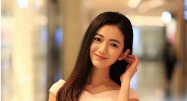 她是延禧攻略里的青莲因长相走红网友喊话千万别整容