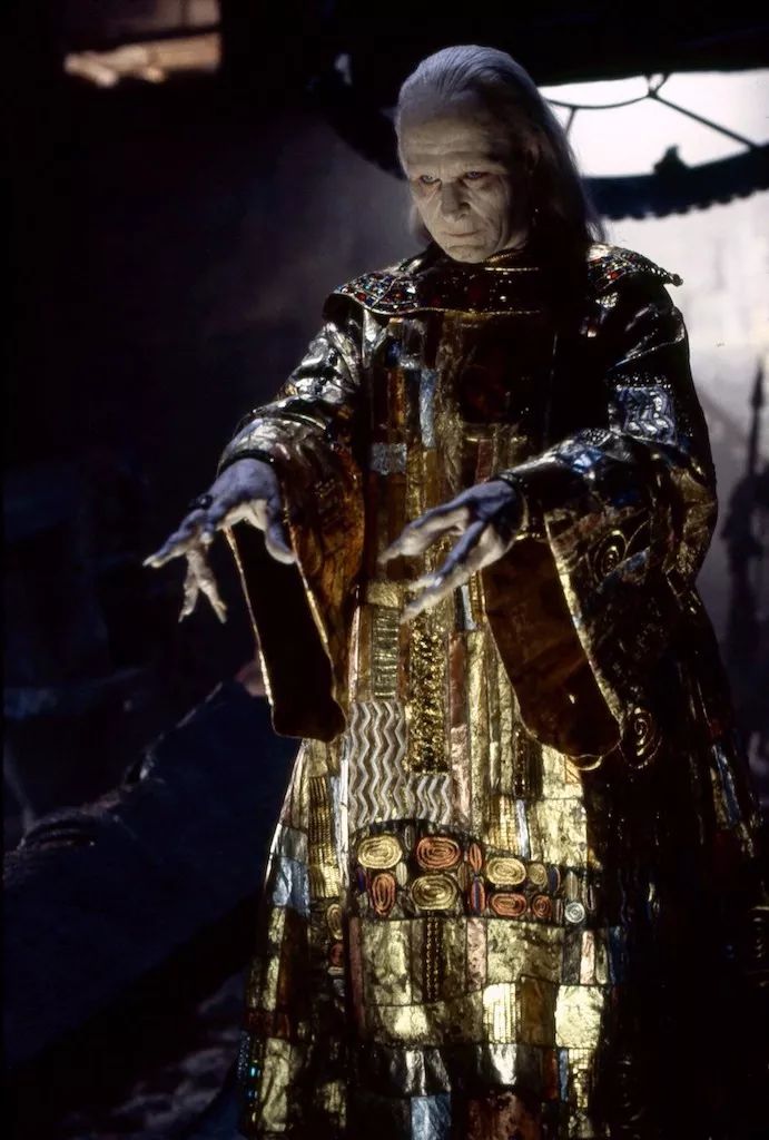 每月总有几天想看点鬼故事看赏生活