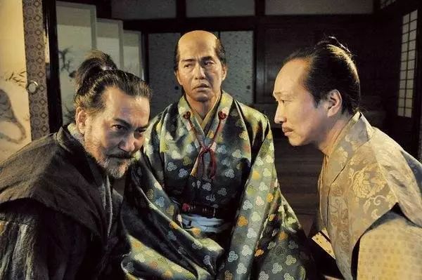 她是日本第一美女为了不嫁给杀子的仇人她嫁给60岁的老头