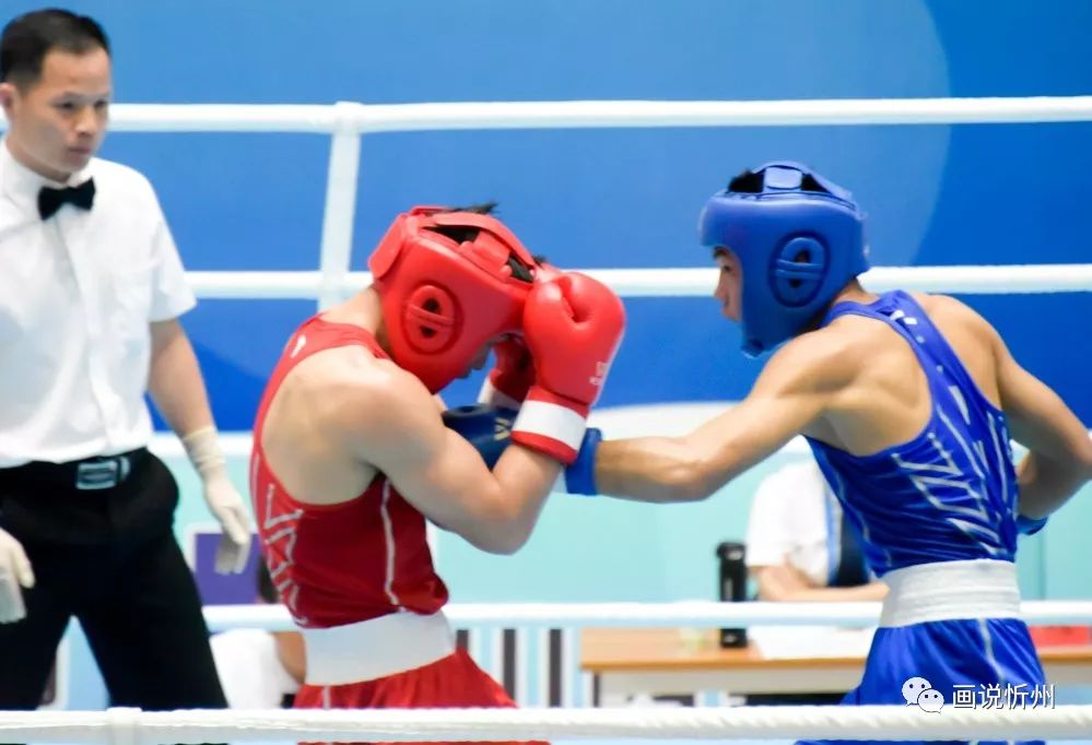 二青会拳击赛精彩瞬间俱乐部组裁判风采