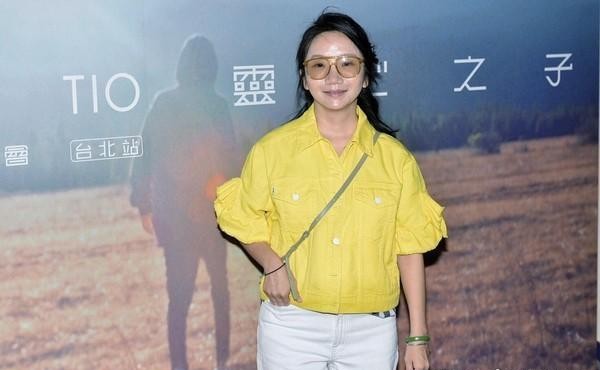 尖叫方大同冒风雨开唱观众席突骚动一看是张惠妹