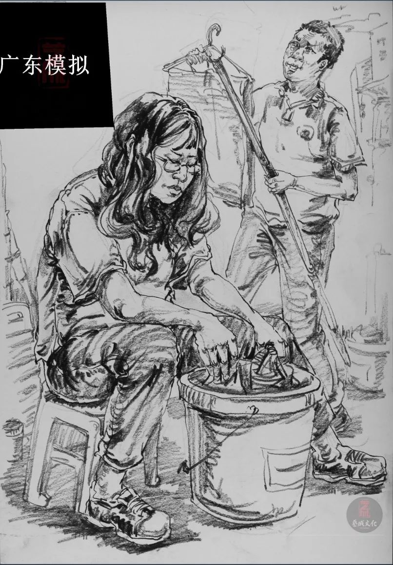 一个正在晾衣服的男子图片内容:一个坐在凳子上洗衣服的女子