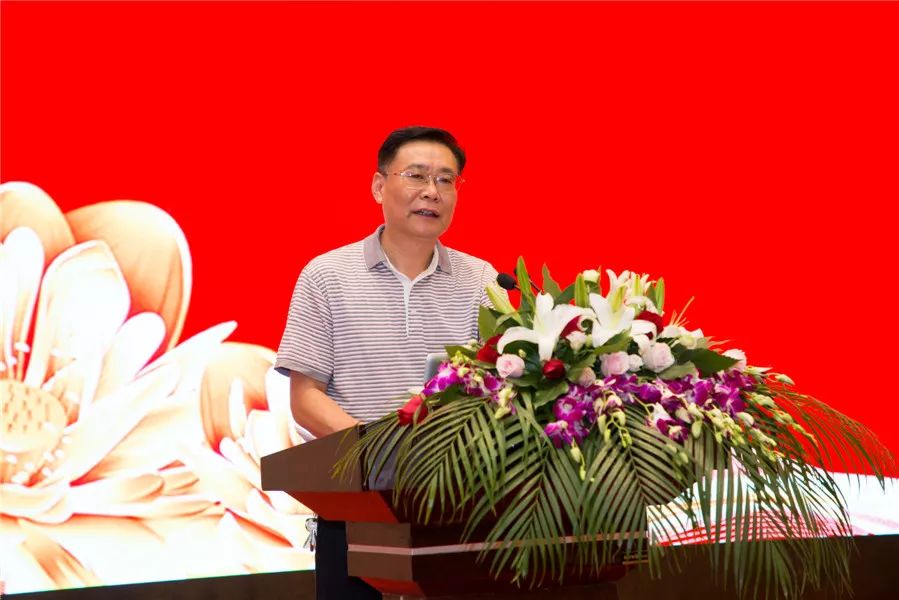 慈吉教育集团董事长徐娣珍女士,副董事长胡圆圆女士,华东师范大学终身