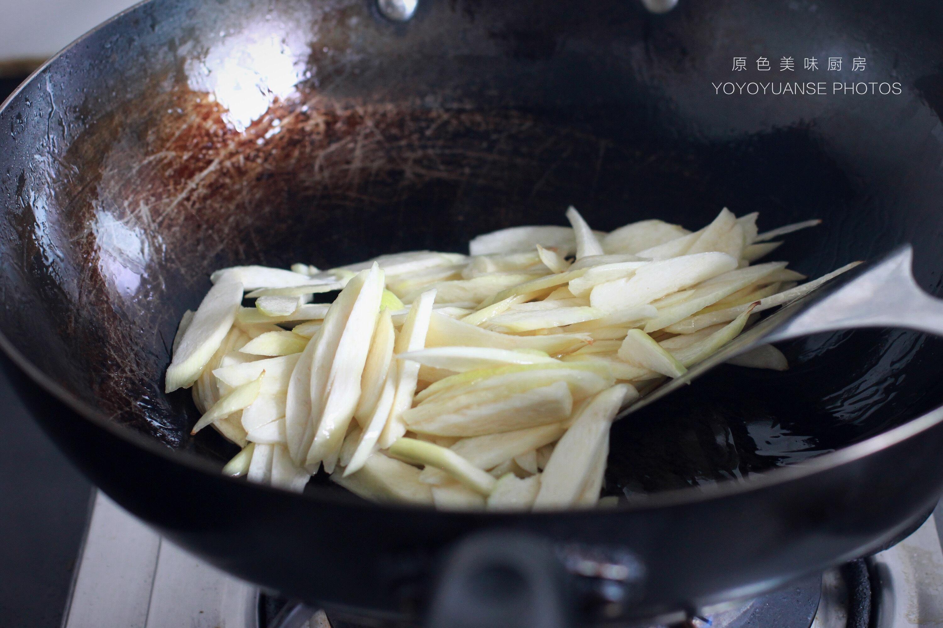 立秋過後,不吃此菜就虧大了,1分鐘學會營養又下飯_茭白