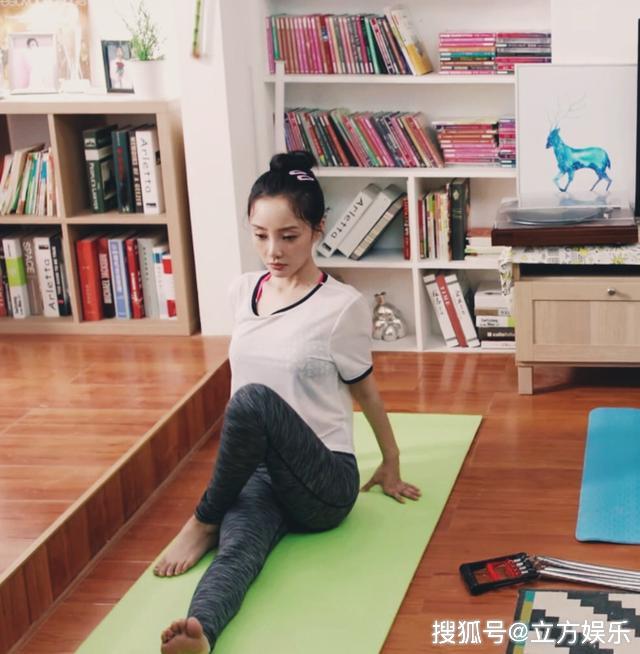 原创粉丝曝李小璐瑜伽健身照身材凹凸有致面部状态好似18岁