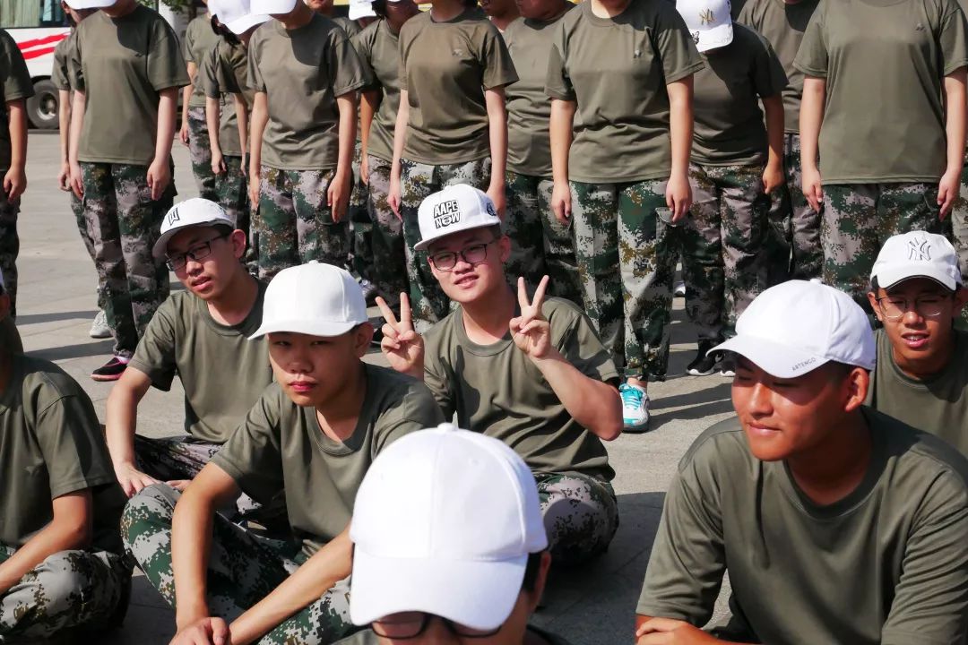 纪律严如铁 意志坚似钢——沈阳市第二十中学2019级新生军训