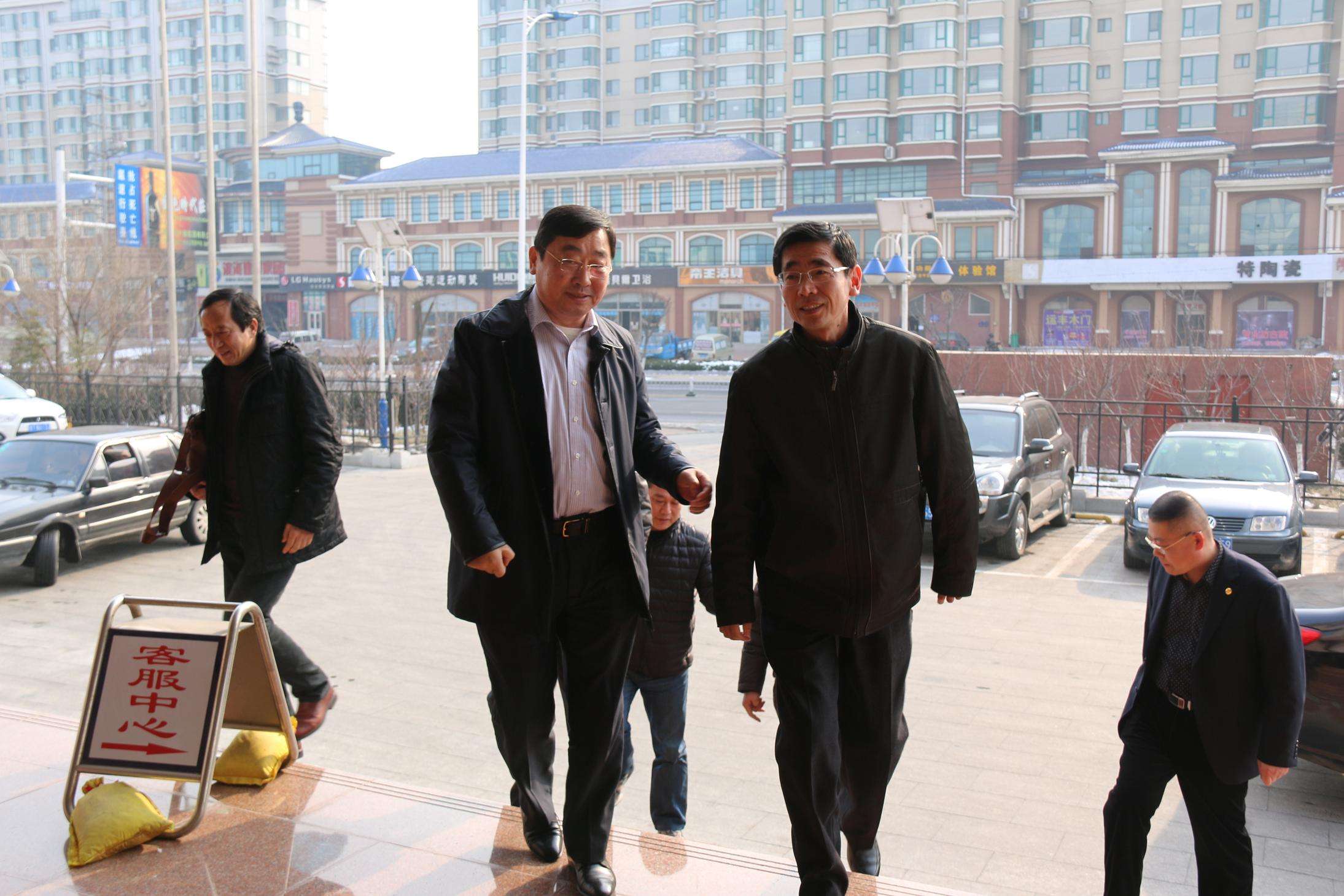 公司违约70亿资金,他退休本以为相安无事,结果4年后又被揪出来_赵明远