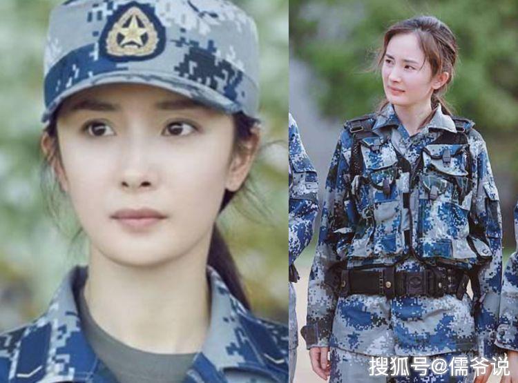 原创人气艺人军训照片王俊凯笑得开朗宋祖儿摸枪太激动