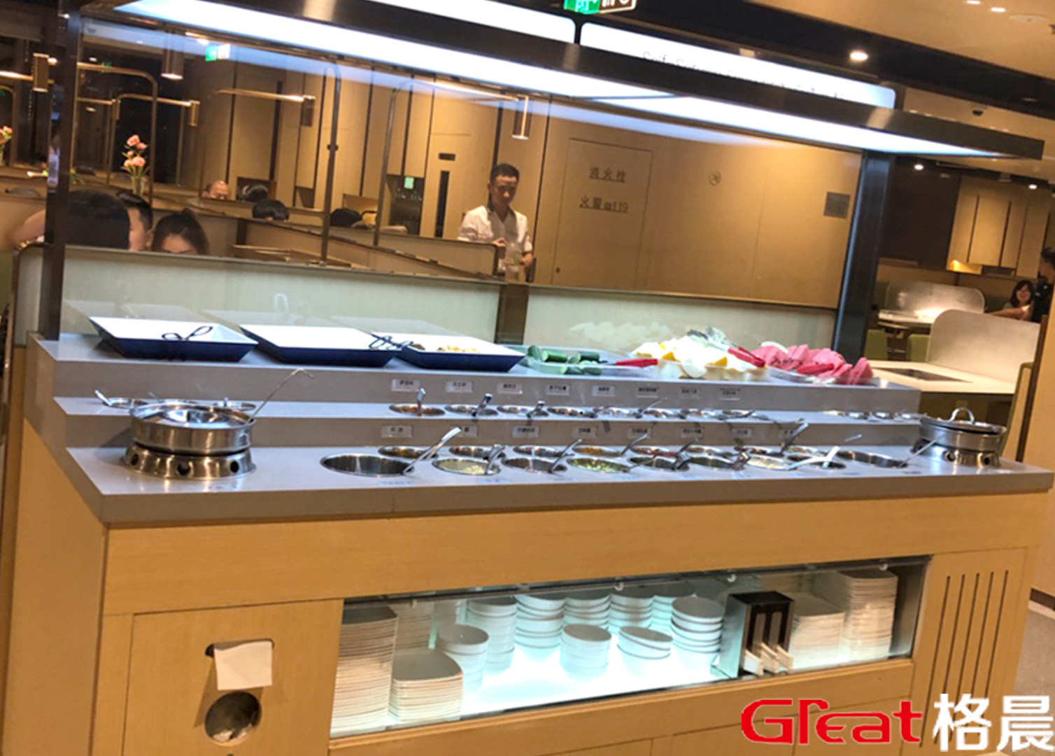 下面是海底捞调料台几种常见的样式海底捞调料台一般调料台有方形