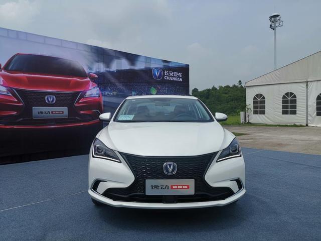 开了一圈长安蓝鲸14t零百加速果然秒杀tcross大众脸红不