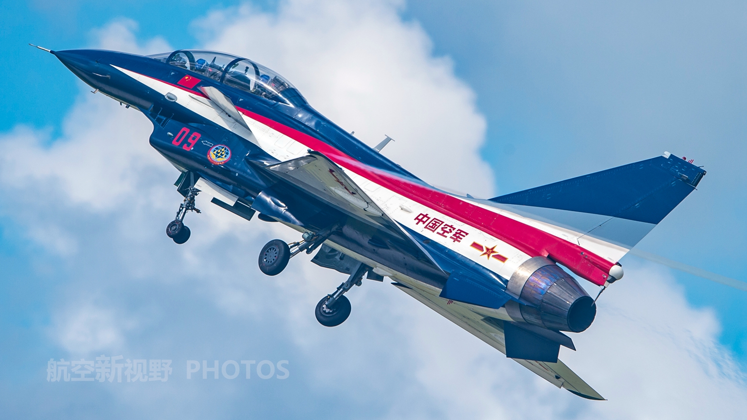 队;使用教-8飞机的红鹰飞行表演队;使用初教-6飞机的天之翼飞行表演队