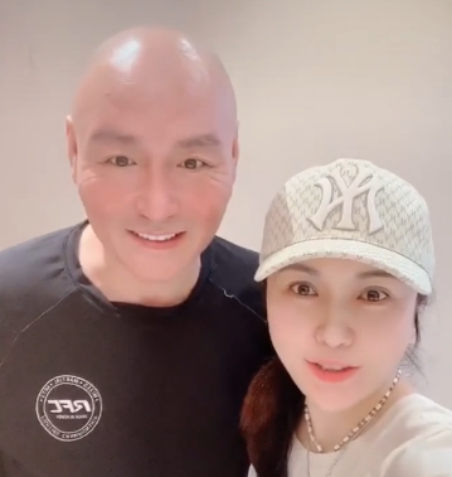 《康熙微服私访记》小桃花与法印开心重聚,各有变化,满满的回忆_侯堃