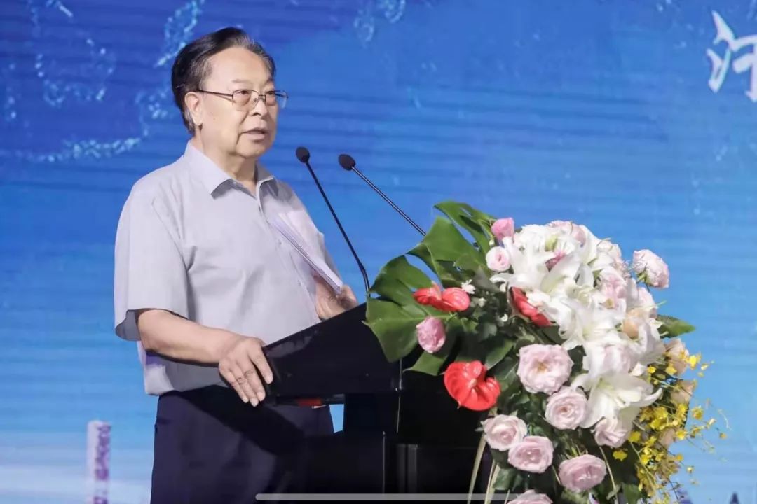 宝能城发集团副总裁张华国在致辞中说,27 年来,宝能始终坚持实业报国