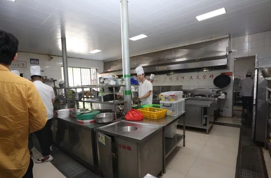 重磅紫微永康宾馆康廷云溪间等全民关注的大型餐饮单位后厨来了