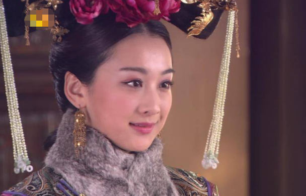 《活佛济公2》的"冷冰心",《深宫谍影》的"静妃",这些剧里,都不是主角