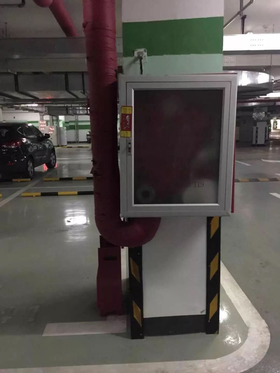 青风公园二期车库消防箱——微小处呈现的建筑品质_车位