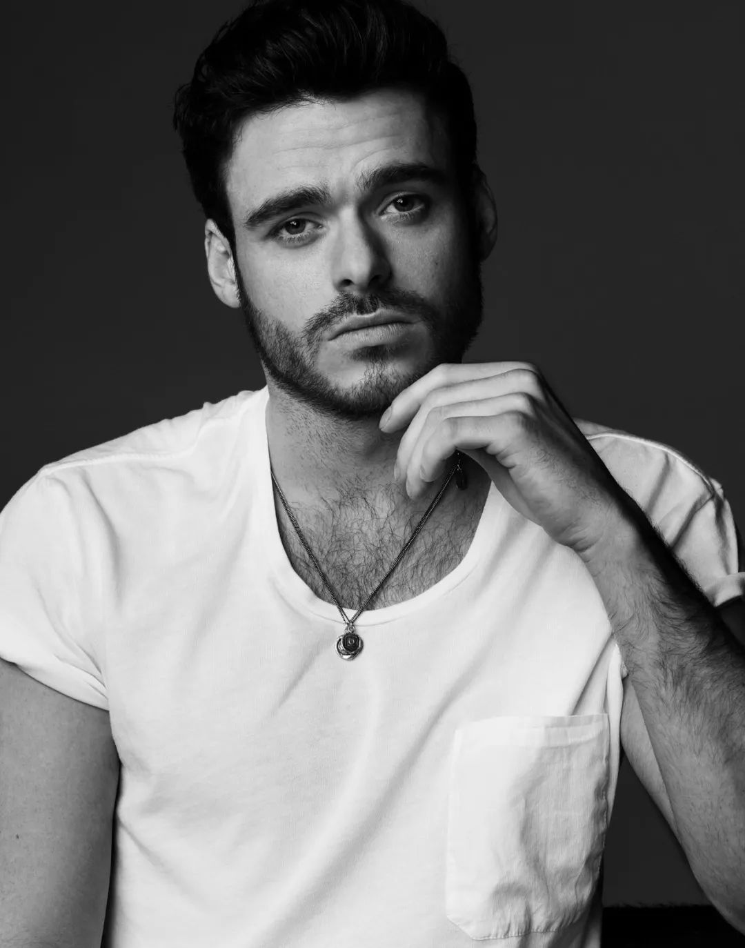 埃爾德斯利出生日期: 1986-06-18星座: 雙子座richard madden