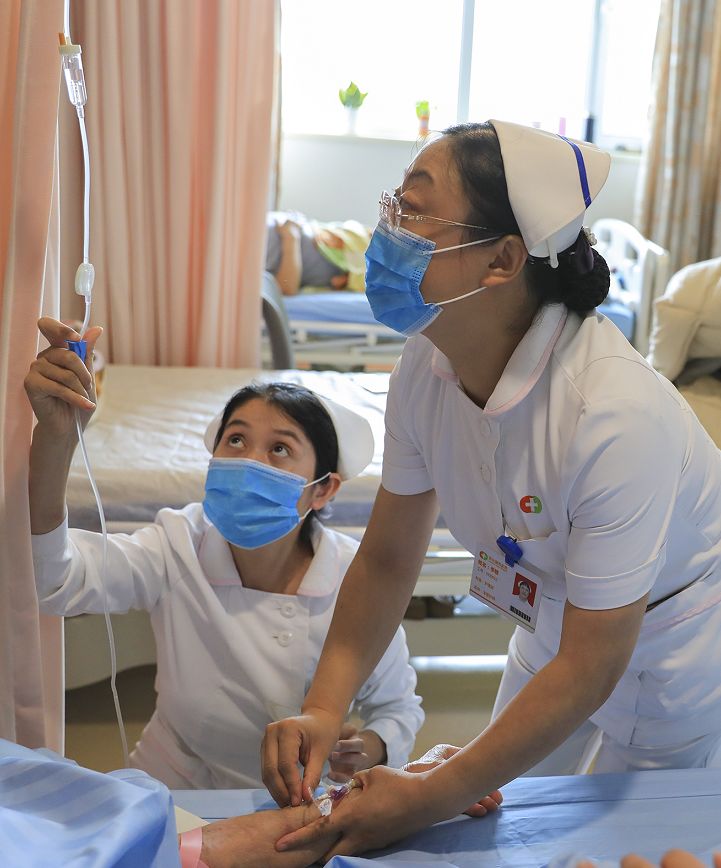 挚爱奉真情诚心做人感恩做事记骨科中心关节与运动医学病区护士长李敏