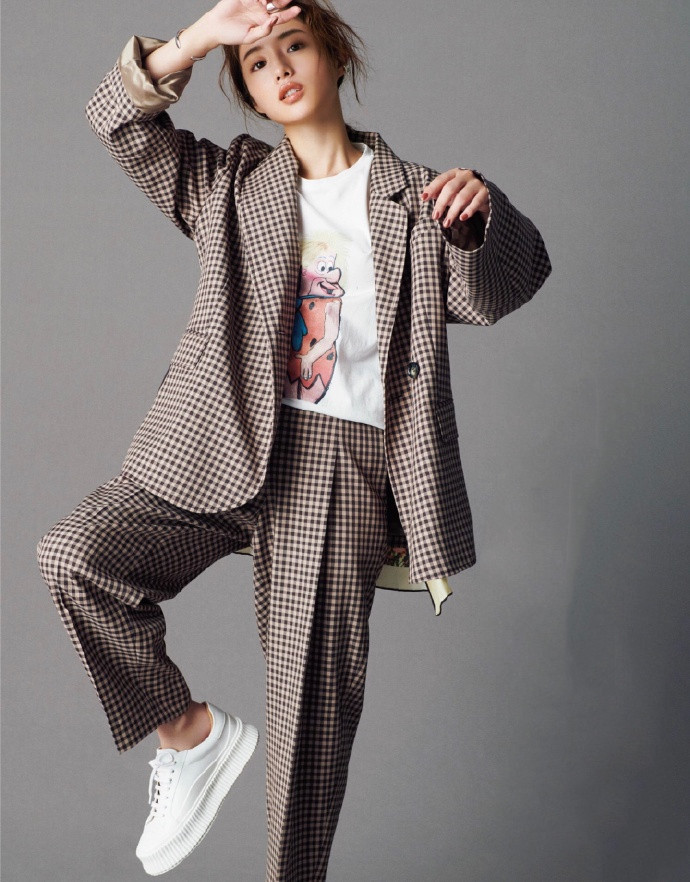 原创石原里美为东京奥运会火炬传递大使一袭运动装笑容迷人迷到我