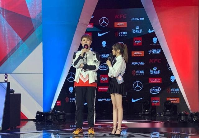 毕竟许多粉丝都表示,看nara的腿以成为他们看比赛的业余节目了