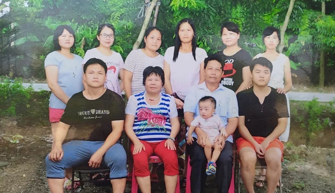 陈秋泉踌躇满志,立志要当一名21世纪的新农民,在党和政府的政策关怀下