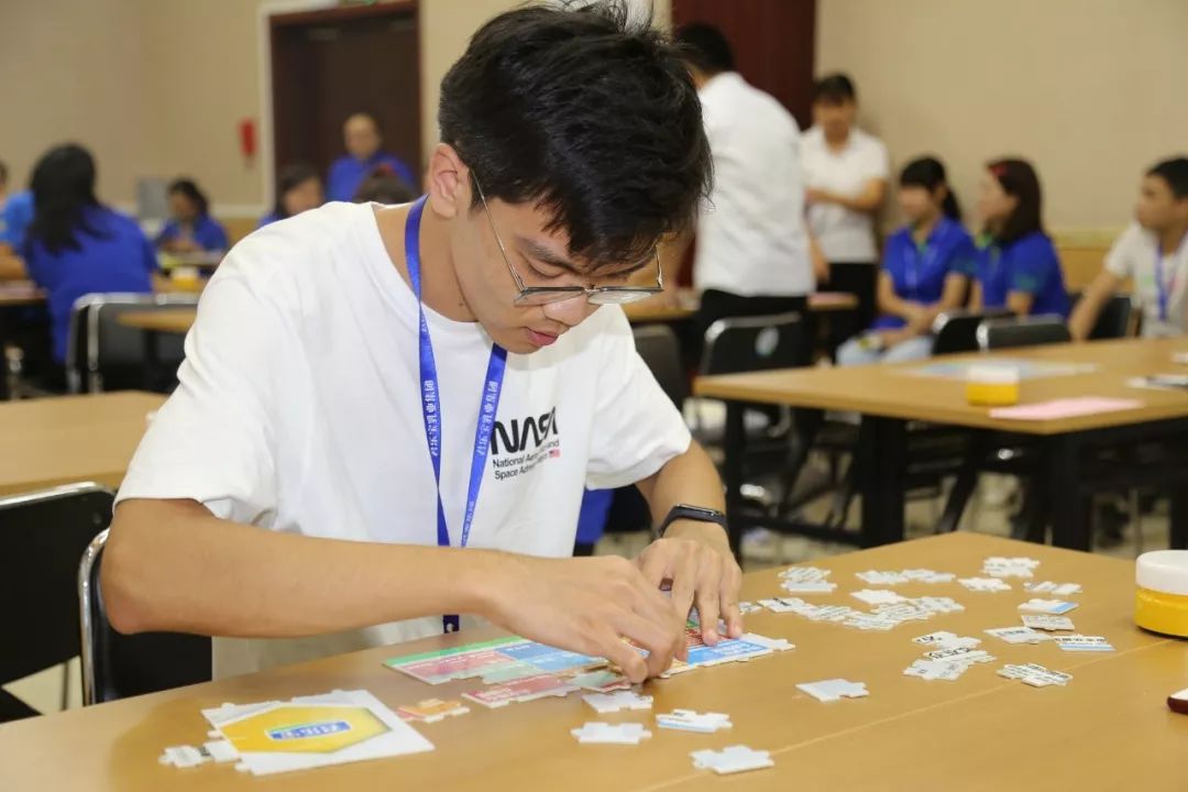 集团举办第三届爱拼才会赢企业文化拼图比赛