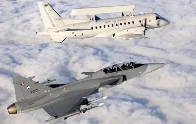 由于泰国空军也对等派出了jas-39c/d"鹰狮"战斗机与saab-340"爱立眼"