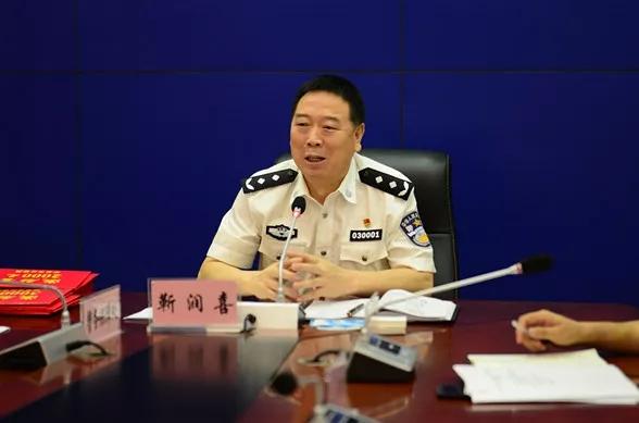 阳泉市公安局举办2019年度励学志凝警心公安民警子女座谈会并为23名