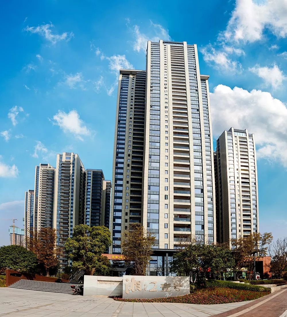 所有热销奇迹都非巧合而是匠心者最光耀的实证创远湘江壹号更多辉煌