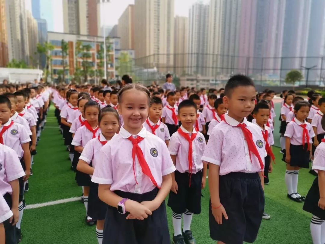 乘风远航启新程,春华秋实绘佳卷.