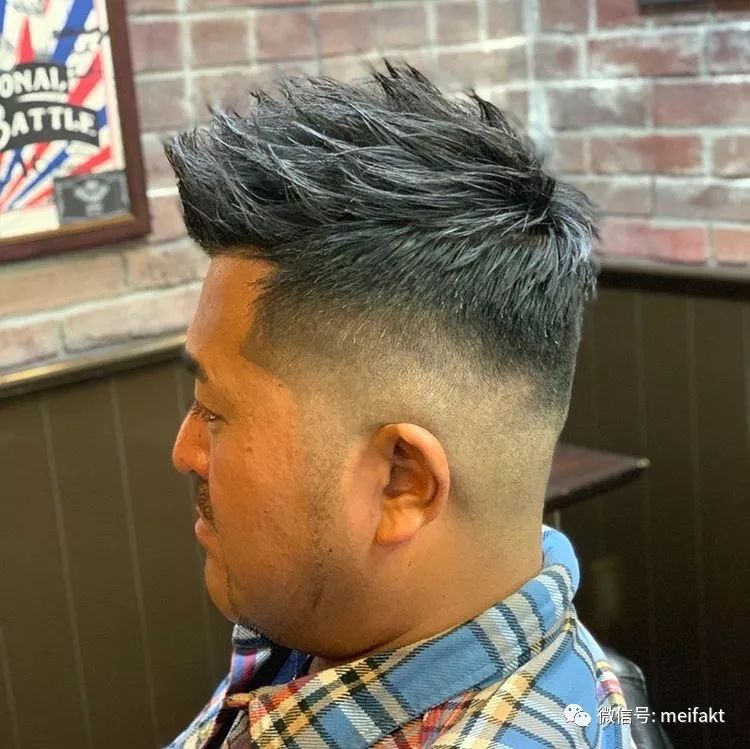 barber: 选个型男发型,改善气质,助你走向人生巅峰啊!