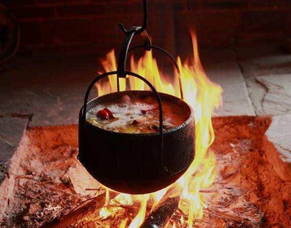 最早期的中华美食是怎样的古代都有什么食材和现在有何不同