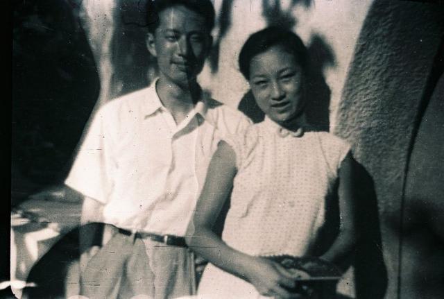 31张老照片阅尽冯喆短暂一生多张照片令人心痛帅气大明星49岁去世