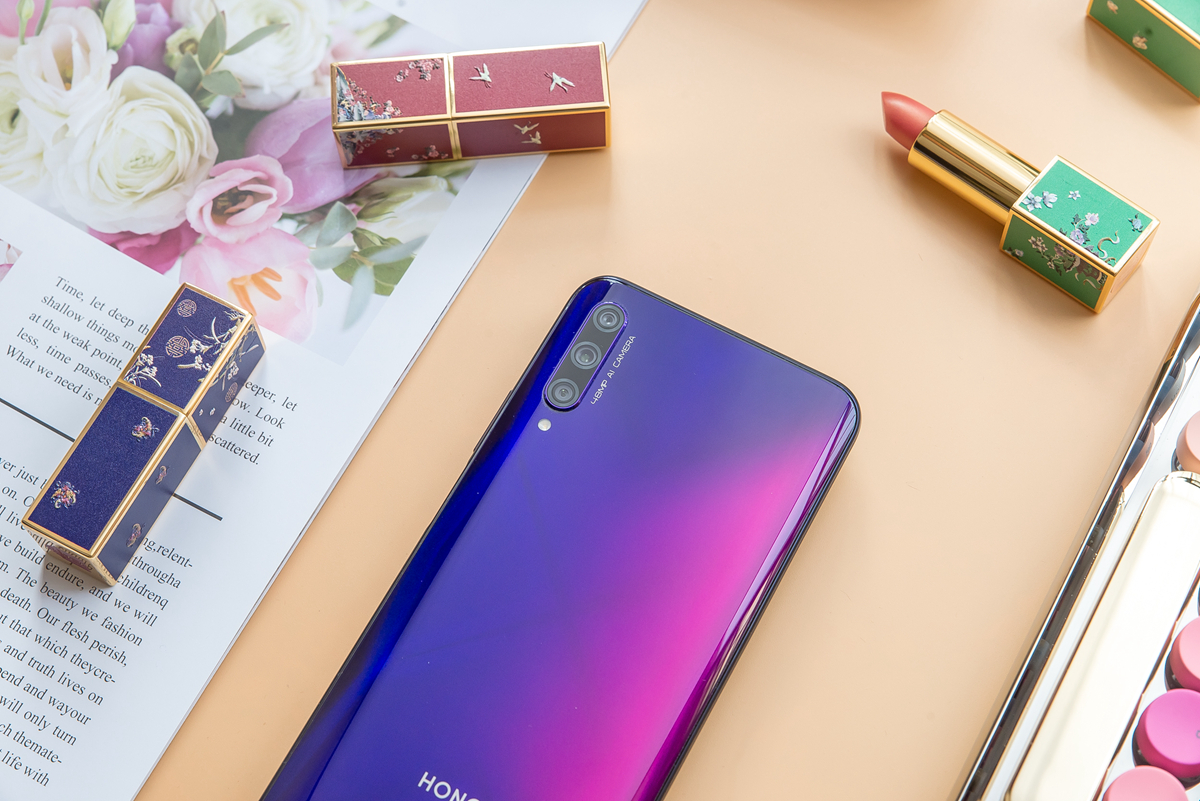 荣耀9x pro秀出新花样,距旗舰巅峰就差一步了!