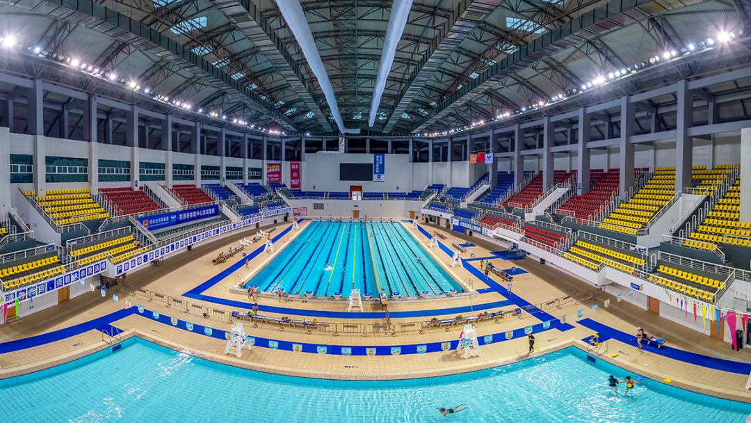 贵港家里有小孩的赶紧看体育中心游泳馆福利又来啦