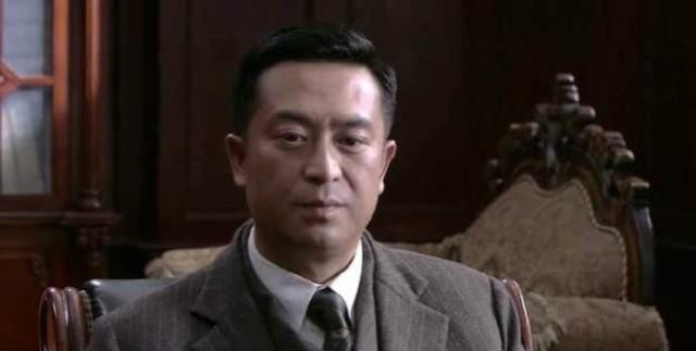 因此,莎莎作为顾秋妍,张平汝的亲生女儿,与自己的生父张平汝只有一面