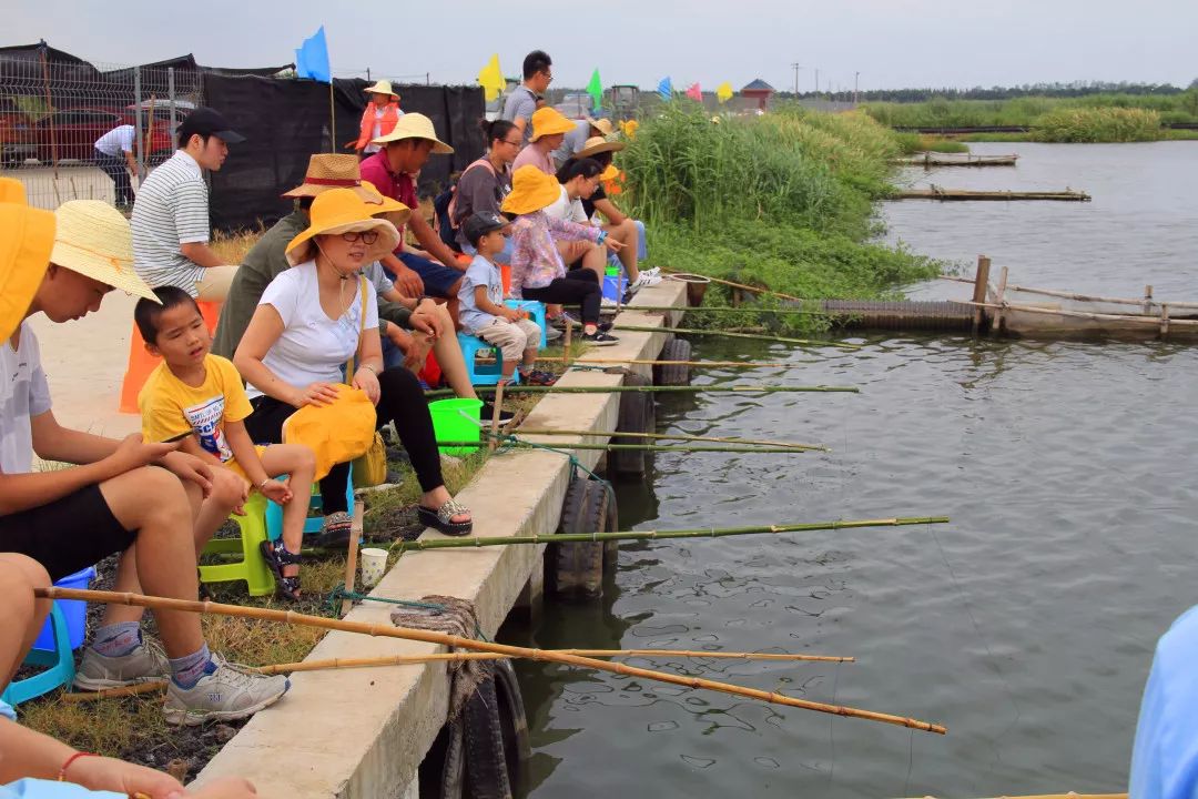 小龙虾垂钓基地图片