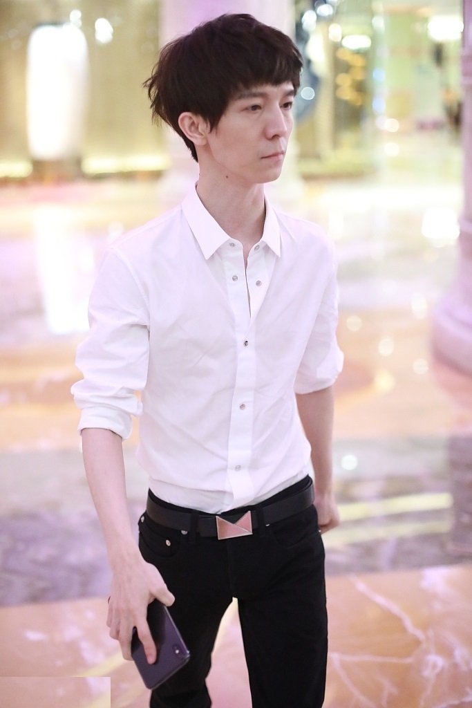 原创郭敬明晒照自爆哭了一晚上致身体虚脱称自己心力损耗严重