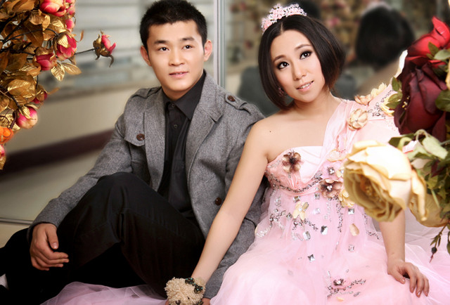 原创赵本山徒弟小鹏飞向丫蛋求婚视频曝光两人都曾有过一段失败婚姻