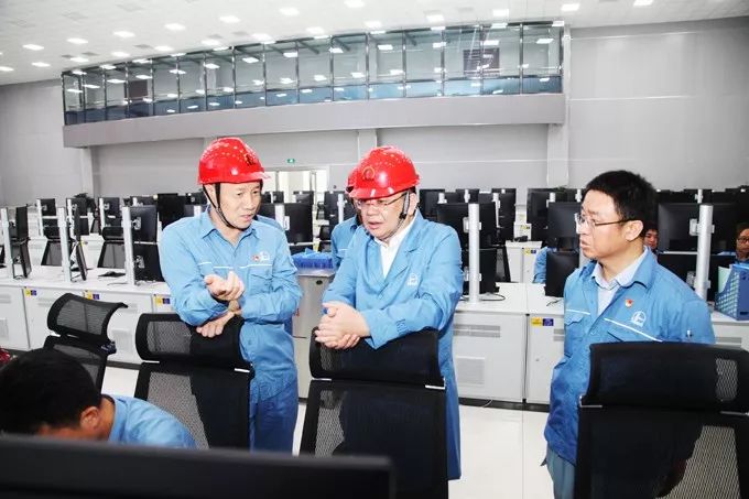 在23日的现场调研服务反馈会上,陈尧焕充分肯定了洛阳石化在装置检修