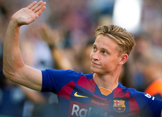 原创让c罗说中了!荷甲双子星表现低迷,尤文亏大巴萨更惨