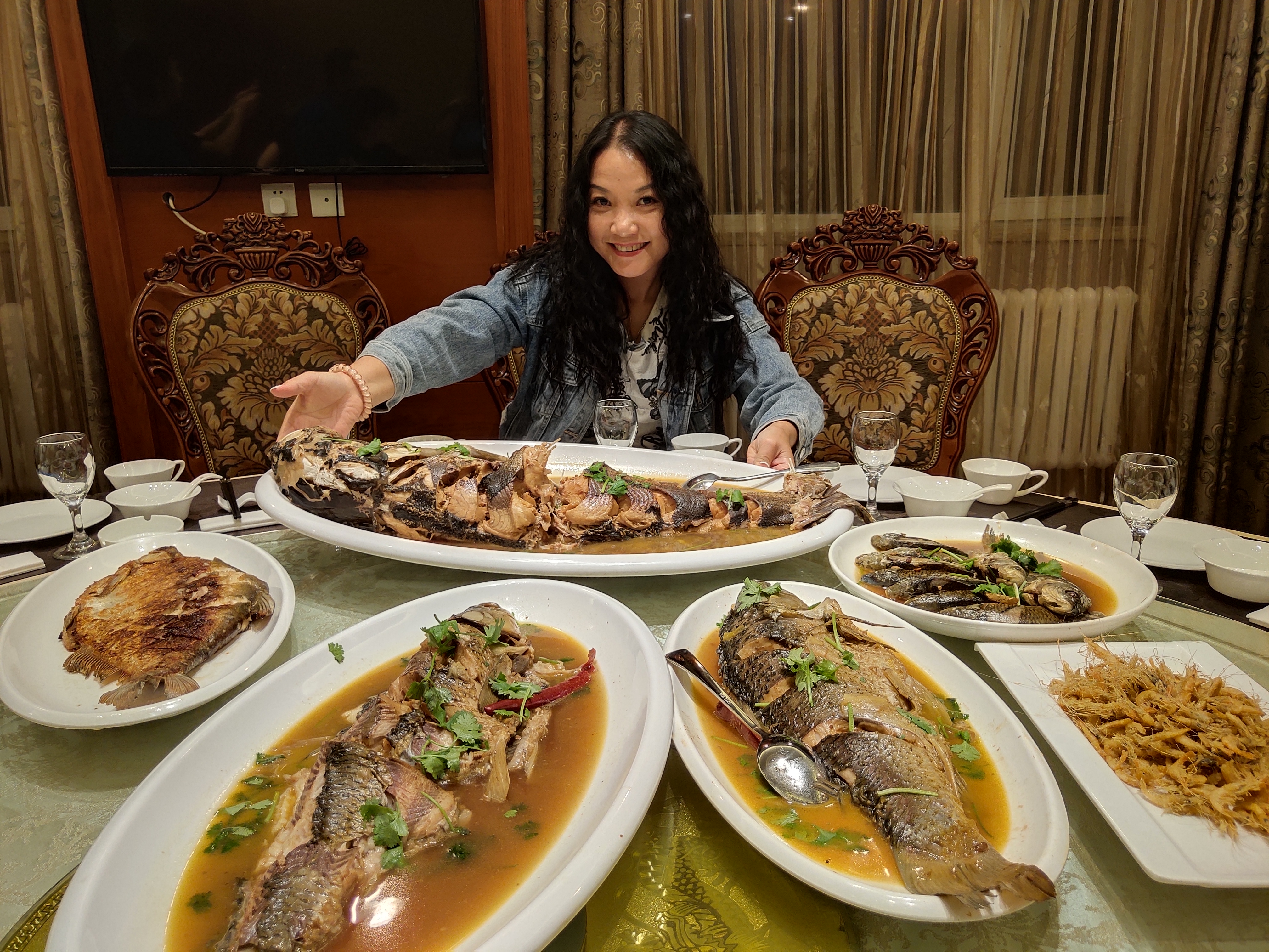 原创查干湖全鱼宴不容错过的吉林美食不仅味道鲜美还是非物遗产