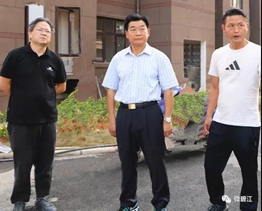 陈代文调研易地扶贫搬迁工作