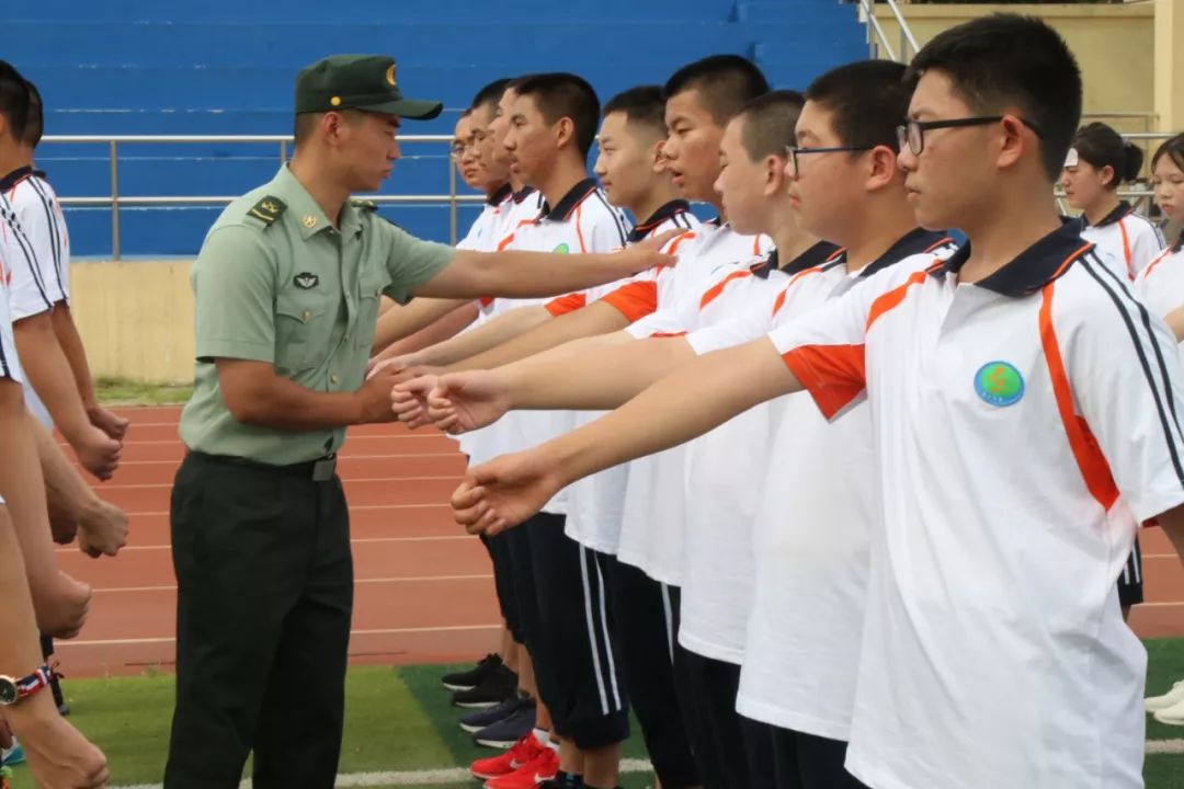 军训磨砺开启优秀之路良乡中学2019级新生军训掠影